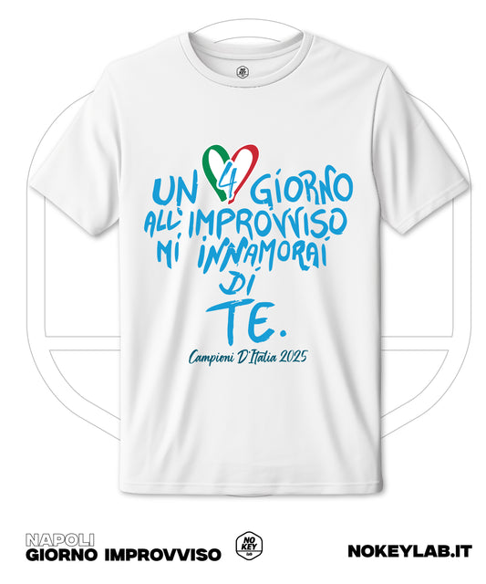 Maglia Napoli Un Giorno All'Improvviso 4° Scudetto 2025 – T-Shirt Celebrativa Campioni d’Italia