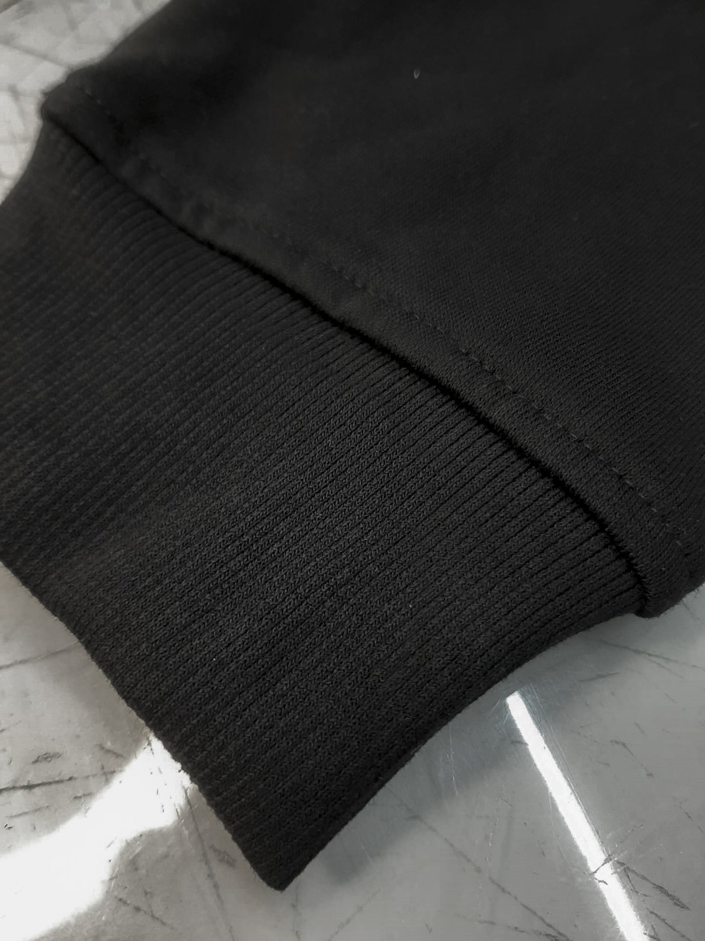 Felpa ispirata ad Alfa – Mood positivo & vibes musicali